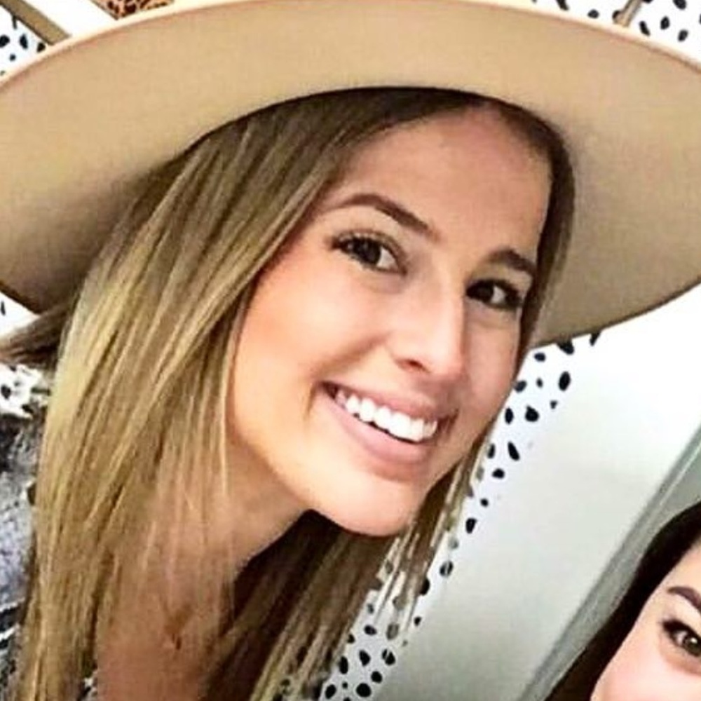 Meet your Posher, Kayla